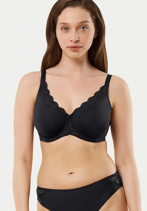 Triumph Amourette Minimizer Bra, Black Wireless Push-Up Bra